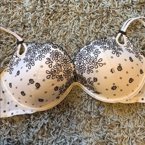 Victoria’s Secret Sexy little things Push up bra